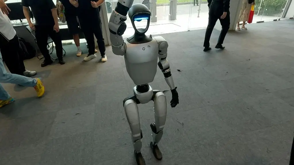 Robot