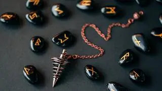 Horoskop dzienny na piątek, 19 lipca 2024 r. dla Strzelców, Koziorożców, Wodników, Ryb