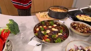 Duszona wołowina, kanie i dobry chleb pod serem 