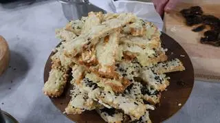 Serowe chrupiące ciasteczka