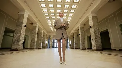 Wszystko, co powinnaś wiedzieć o rajstopach. Kiedy wypada je nosić?
