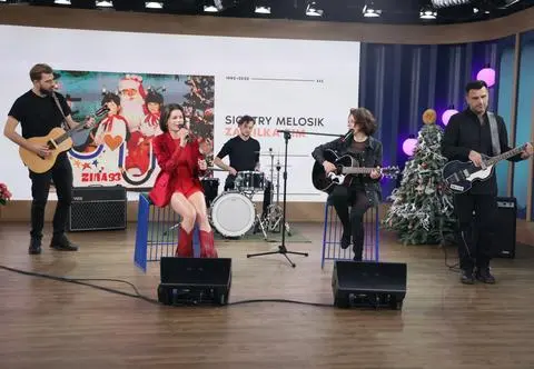Romantyczny klimat świąt na scenie Dzień Dobry TVN. Postarały się o to Siostry Melosik