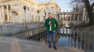 Romantyczny spacer po Łazienkach Królewskich. Dlaczego zakochani uwielbiają to miejsce? 