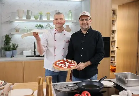 Świętujemy Światowy Dzień Pizzy. Poznaj przepisy Włocha i uczestnika 15. edycji "Mam Talent!"