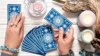 Tygodniowy horoskop z kart tarota. Nie dajmy się zwieść miłym słówkom