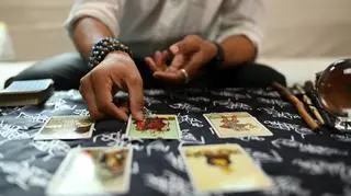 Tygodniowy horoskop z kart tarota. Ten znak musi uważać: ktoś bliski może okazać się zdrajcą