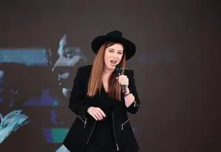 Paula Szczyt na scenie Dzień Dobry TVN. "Nie mam racji" podbije listy przebojów?