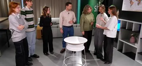 Studenci zmierzyli się z tajemniczymi pudełkami. "To przypomina gąbkę do makijażu"