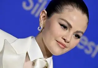 Fryzura inspirowana Królewną Śnieżką. Jak wygląda ulubione cięcie Seleny Gomez?