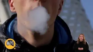 E-papierosy - niebezpieczna moda wśród młodzieży (napisy + migacz)