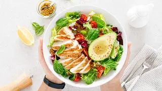 Smaczne jedzenie bez wyrzutów sumienia – zdrowa kuchnia w kilku krokach