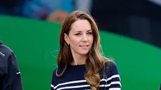 Zrobi furorę w 2025 roku, ale Kate Middleton nosi go od dawna. Jak wystylizować Breton Top? 