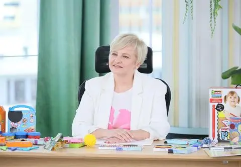 Dlaczego dzieci powinny pisać ręcznie? Ekspertka wyjaśnia, jak wpływa to na rozwój mózgu