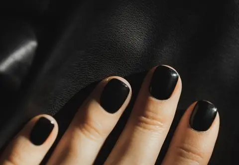 Paznokcie inspirowane telefonem? BlackBerry nails będzie hitem jesieni 