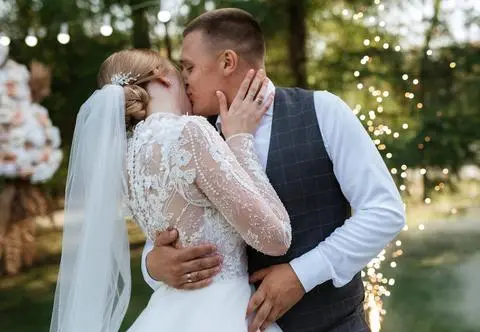 Windują ceny, gdy w drzwiach widzą pannę młodą. "Szkoda pieniędzy, które można fajniej wydać"