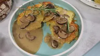 Placki ziemniaczane z sosem grzybowym