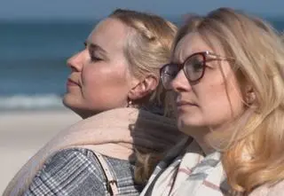 Cierpi na endometriozę i pomaga innym kobietom mierzyć się z chorobą. "Bolesna miesiączka nie jest naszą urodą"