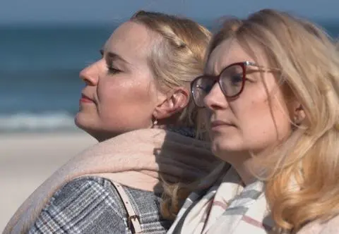 Cierpi na endometriozę i pomaga innym kobietom mierzyć się z chorobą. "Bolesna miesiączka nie jest naszą urodą"