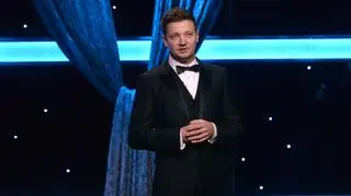 Jeremy Renner stanął na nogi. Aktor pokazał imponujące nagranie z rehabilitacji