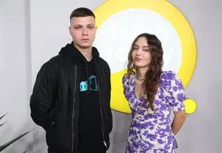 Zalia i Przyłu wydali nowy singiel. Apelują: "Nie traćmy już chwil tak bezsensownie"