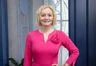 Ocet, świeczka czy suszarka? Najlepsze sposoby na muszki owocówki