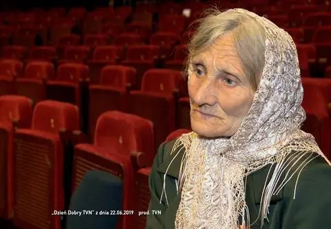 Babcia Szura z Ukrainy opiekuje się grobami zamordowanych Polaków. "Czasami było ciężko"