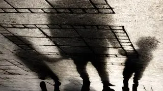 Dzieci uciekły z rodzinnego domu i się zgubiły. Dopiero po 13 latach odnalazły matkę