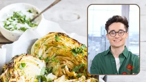 Steki z młodej kapusty z limonkowym sosem tahini - przepis Rozkosznego