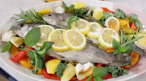 Pieczony pstrąg z grillowaną papryką