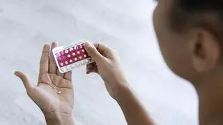 Antykoncepcja hormonalna może pomagać w leczeniu kobiecych dolegliwości