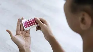 Antykoncepcja hormonalna może pomagać w leczeniu kobiecych dolegliwości