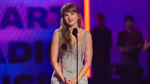 Taylor Swift oddaje hołd Elizabeth Taylor