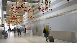 Gdzie Polacy podróżują w okresie świątecznym? Ten kierunek to prawdziwy hit 