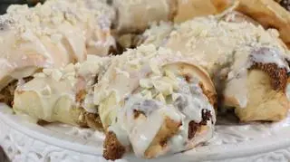 Bez tych smakołyków trudno wyobrazić sobie Święto Niepodległości. Przepisy na rogale marcińskie i gęsinę