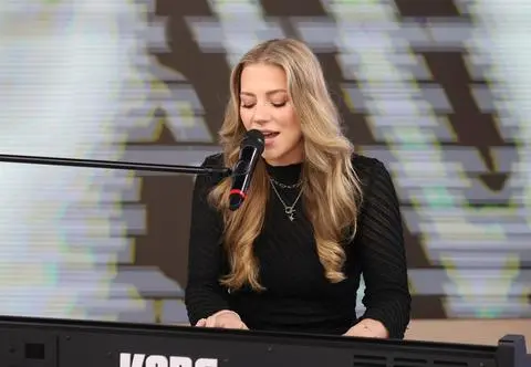 Gosia Romanowska na scenie Dzień Dobry TVN. Tylko ona tak lirycznie coveruje hip-hop