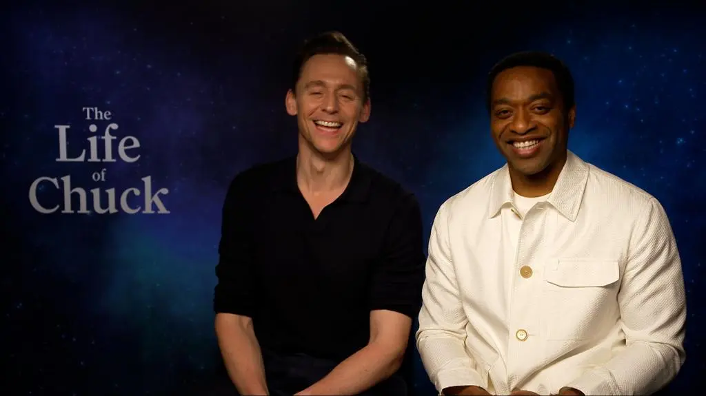 Hiddleston i Ejiofor o "Życiu Chucka"