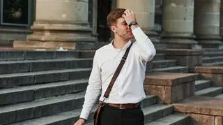 Dodatki dla mężczyzn – jak dobrać portfel i pasek, by uzupełnić każdy outfit?