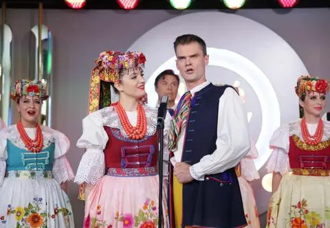 Koncertował aż 10 tysięcy razy, dla około 30 milionów słuchaczy. Zespół Pieśni i Tańca "Śląsk" ma 70 lat