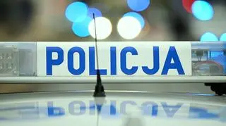 O włos od tragedii. Samochód zatrzymał się na przejeździe kolejowym. Zobacz, co stało się później