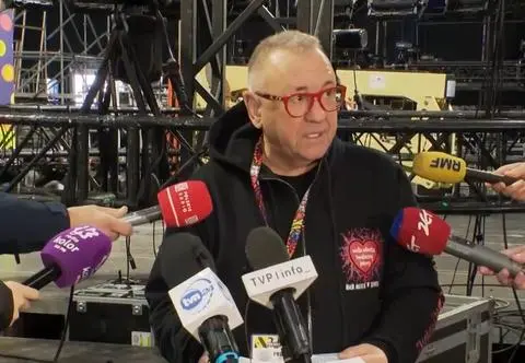 Kłopoty na budowie stołecznej sceny WOŚP? Jurek Owsiak: "Przy gruncie było minus 25 stopni"