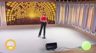 Evva Polak w piosence “Messing with the Joker” 