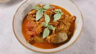 Curry z kurkami i młodymi ziemniakami