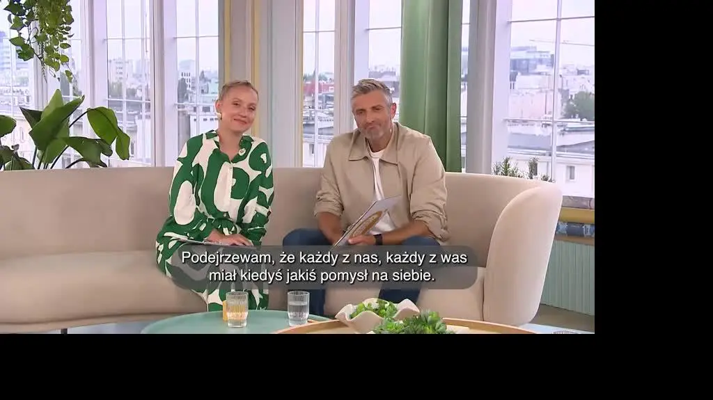Artystyczna dusza, medyczna precyzja - napisy