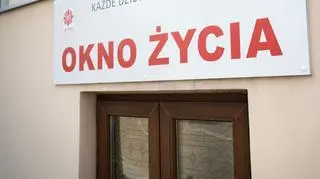 Noworodek w oknie życia. "Był profesjonalnie zaopatrzony"