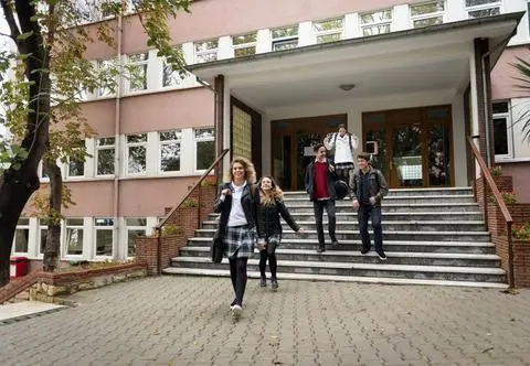 MEN odpuszcza walkę z wagarowiczami. "Po etapie konsultacji i opiniowania"