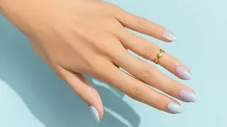 Paznokcie na komunię. Oto inspiracje na elegancki i stylowy manicure