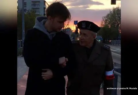 Maciej Musiał patriotyzm ma we krwi. "Dziadek był dla niego takim autorytetem" 