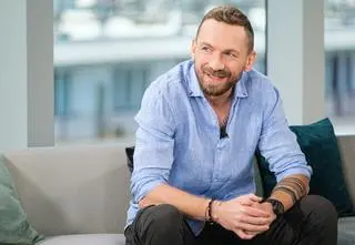 Przemysław Kossakowski żegna się z telewizją. "Mam nadzieję, że w zamian dałem wam wzruszenia"