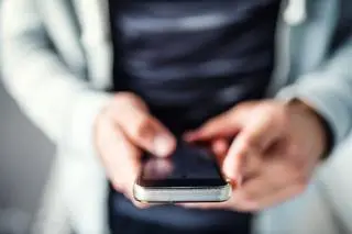SMS od numeru 669979971 - co oznacza?