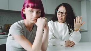 Nie wiesz, jak rozmawiać ze zbuntowanym nastolatkiem? Weź udział w bezpłatnym webinarze 